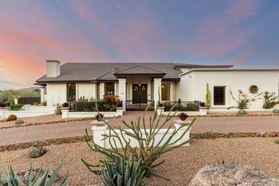 /international/us/7390-e-stagecoach-pass-carefree-az-110104021902/