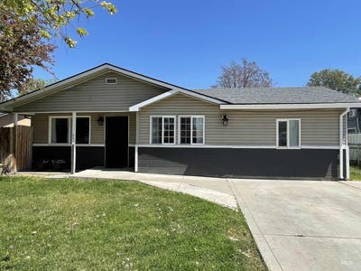 /international/us/207-e-omaha-st-caldwell-id-110107783650/