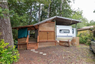 /international/us/83-manzanita-way-florence-or-110102685030/