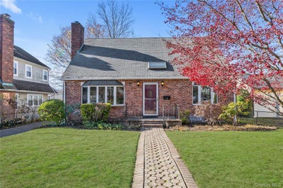 /international/us/10-fairfield-avenue-port-washington-ny-110104032493/