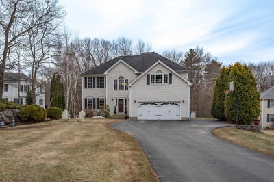 /international/us/8-corliss-road-windham-nh-110106675243/