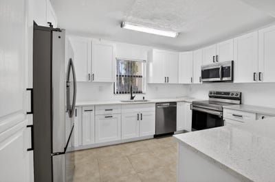 /international/us/11556-nw-1st-street-plantation-fl-110108913578/