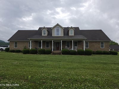 /international/us/104-dove-lane-speedwell-tn-110108295984/