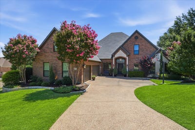 /international/us/3200-village-crest-court-flower-mound-tx-110109231634/