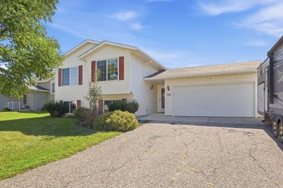/international/us/964-7th-avenue-nw-hutchinson-mn-110110274333/
