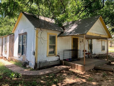 /international/us/432-n-johnson-street-de-leon-tx-110100596354/