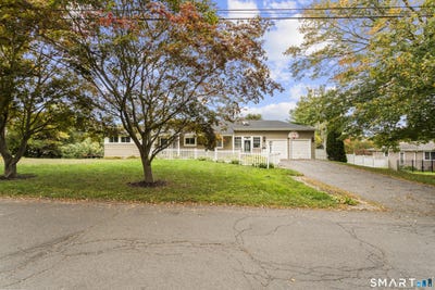 /international/us/5-arden-road-trumbull-ct-110120485454/