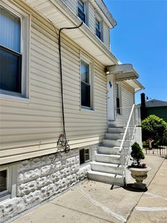 /international/us/196-42-44th-avenue-flushing-ny-110108546583/
