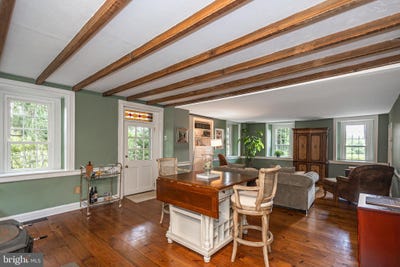 /international/us/5090-durham-road-pipersville-pa-110101197622/