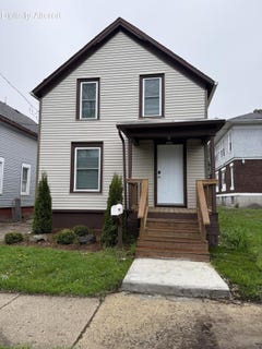 /international/us/1616-morton-ave-racine-wi-110107713072/