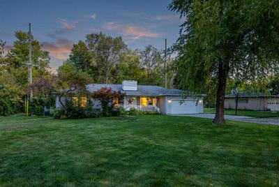 /international/us/461-e-monroe-street-dundee-mi-110120420869/
