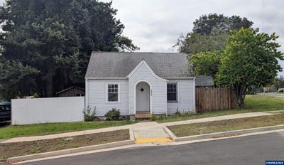 /international/us/595-sw-clay-st-dallas-or-110120463777/