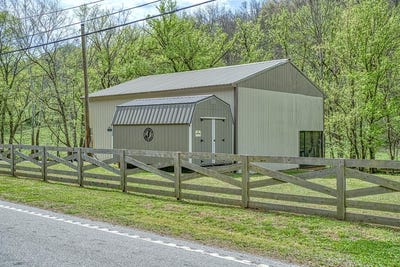 /international/us/1660-wolf-creek-rd-silver-point-tn-110107002629/