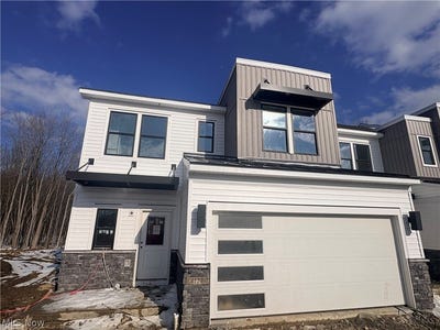 /international/us/4127-averi-lane-orange-oh-110106467332/