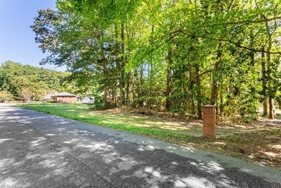 /international/us/42-scufflefield-road-newport-news-va-110120498315/
