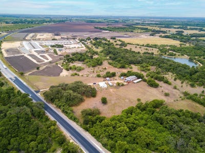 /international/us/hwy-21-uhland-tx-110087341183/
