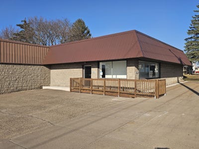/international/us/321-w-clifton-street-tomah-wi-110104953966/