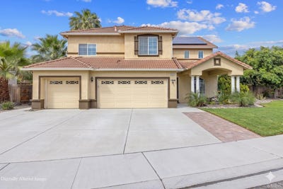 /international/us/1077-paradise-drive-lemoore-ca-110108030632/