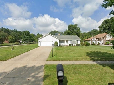 /international/us/11490-lisa-lane-north-royalton-oh-110099274762/