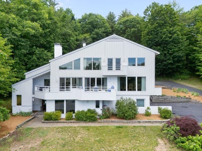 /international/us/21-pheasant-hill-road-keene-nh-110108904374/