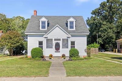 /international/us/432-w-main-street-waverly-va-110120516303/
