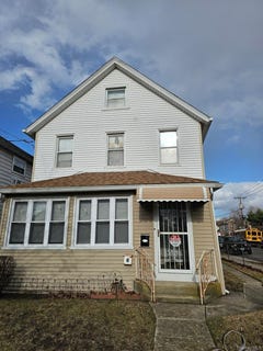 /international/us/21823-138th-avenue-laurelton-ny-110102705974/