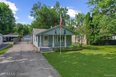 /international/us/401-center-street-carleton-vlg-mi-110109132492/