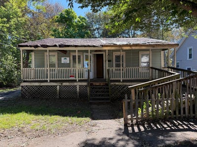 /international/us/227-pleasant-ave-w-syracuse-ny-110102901189/