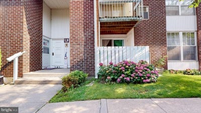 /international/us/275-green-street-edgewater-park-nj-110100479121/