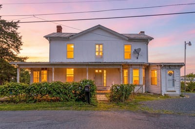 /international/us/2061-cecil-wampler-rd-mount-crawford-va-110107202246/