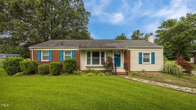 /international/us/1008-roxboro-street-haw-river-nc-110100805587/