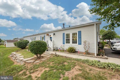 /international/us/103-lilac-place-royersford-pa-110107744760/