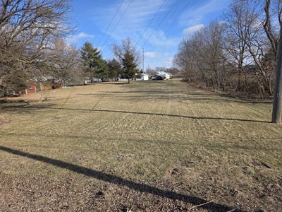 /international/us/morehead-street-lot-7-block-11-chenoa-il-110104967095/