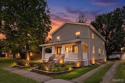 /international/us/407-e-4th-street-o-fallon-il-110110176253/