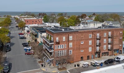/international/us/245-mason-ave-cape-charles-va-110107223857/