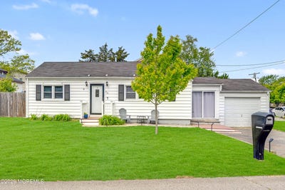 /international/us/734-eastern-lane-brick-nj-110107961805/