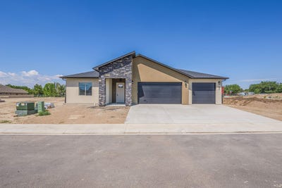 /international/us/633-thunder-lane-grand-junction-co-110109057750/