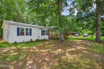 /international/us/2414-highway-77-chipley-fl-110108581172/