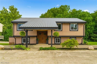 /international/us/1730-ledgewood-boulevard-ne-massillon-oh-110108497770/