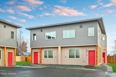 /international/us/801-n-16th-ave-yakima-wa-110105781268/