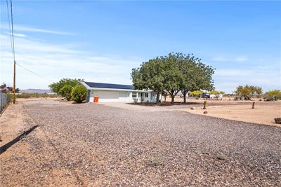/international/us/3565-n-adobe-road-golden-valley-az-110099984704/