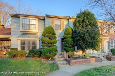 /international/us/5-claridge-court-freehold-nj-110101219078/
