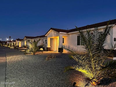 /international/us/2060-swanson-ave-lake-havasu-city-az-110107306214/
