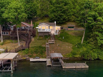 /international/us/3865-n-falls-road-burdett-ny-110108693645/