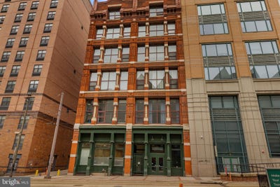 /international/us/22-s-howard-street-s-baltimore-md-110106623447/