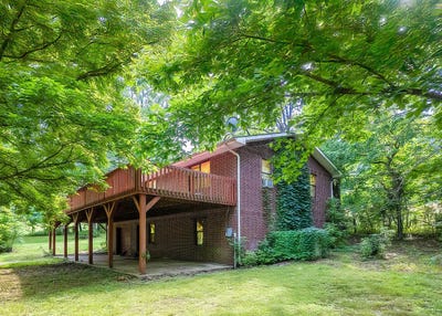 /international/us/2048-county-road-27-mountain-home-ar-110100423049/