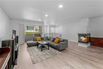 /international/us/2101-glenada-avenue-montrose-ca-110107988421/