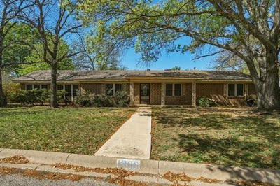 /international/us/1306-westhill-lane-coleman-tx-110106843259/