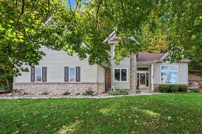 /international/us/8824-grand-river-drive-se-ada-mi-110110172141/