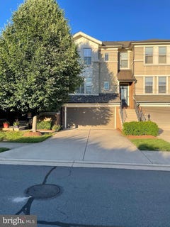 /international/us/23294-evening-primrose-square-brambleton-va-110099695602/